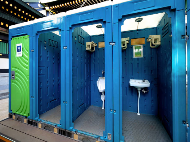 Best Portable bathroom rental  in Highlandville, MO