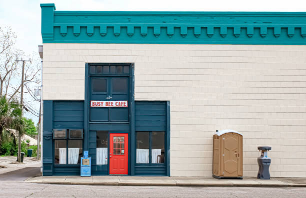 Best Porta potty rental near me  in Highlandville, MO